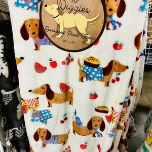 Wags&Wiggles (RARE) Oversized Plush Summertime Picnic Dachshund Throw